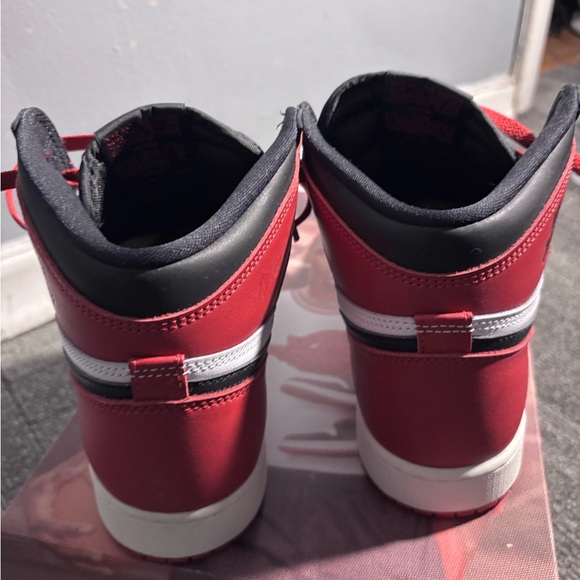 Air Jordan 1 Retro High OG Black Toe Reimagined - Picture 6 of 9